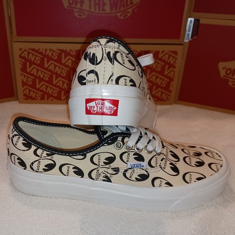 VANS X Men's 7/Women's 8.5 Mooneyes Authentic 44 DX Unisex Anaheim Factory White